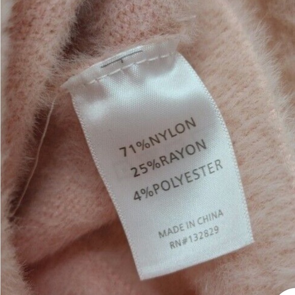 LPA Pink 'Mercy' Fuzzy Balloon Sleeve Cardigan size XL - Picture 4 of 4